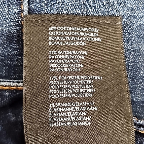 Nwot Liverpool Los Angeles Midrise The Crop Flare Dark wash Raw hem Jeans - Picture 14 of 17